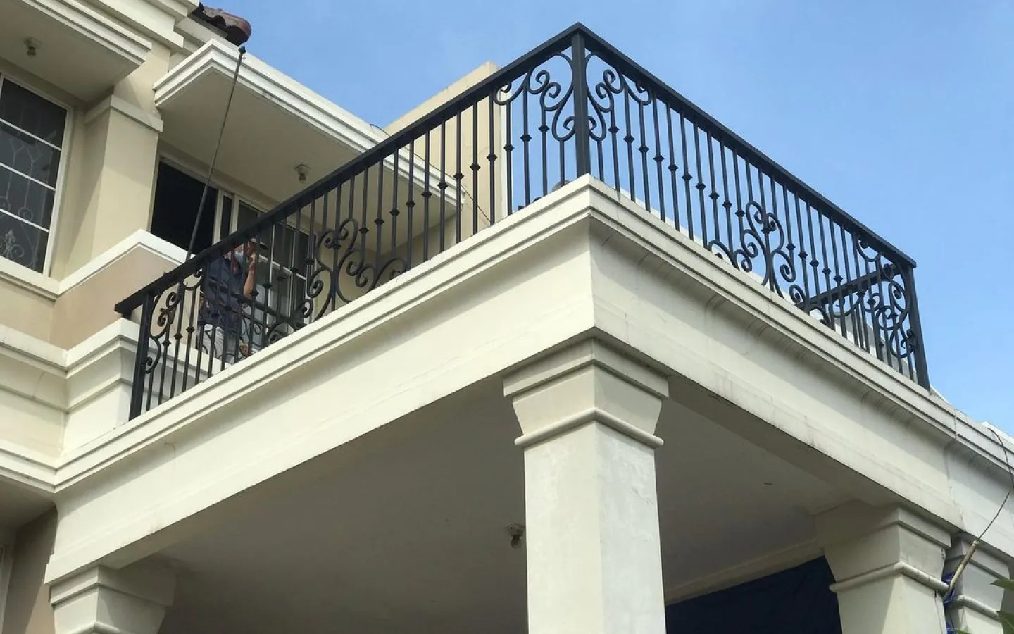 Railing besi tempa Railing Balkon 8 264551002_448579559971788_8928763892159800770_n